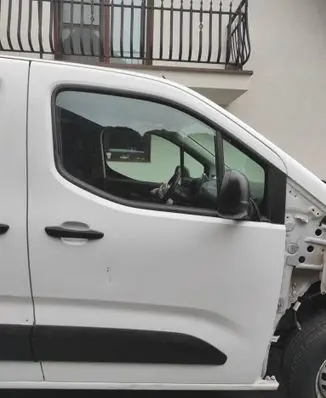 Citroen Berlingo Front door CITROENBERLINGOIV DRZWILEWEPRZEDNIE EWP