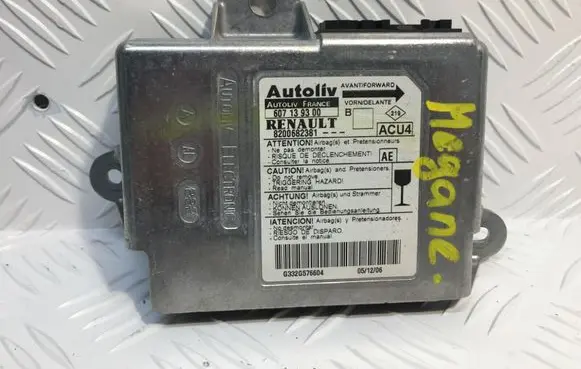 Renault Megane II Airbag control unit/module 8200682381