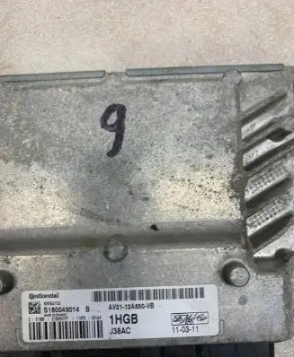Engine ECU kit and lock set