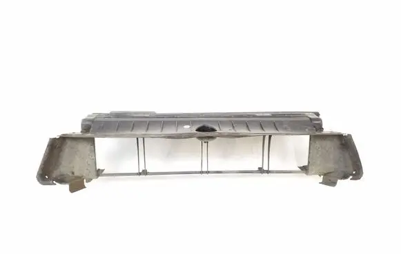 Mercedes-Benz E C207 W207 Intercooler air channel guide A2075050430