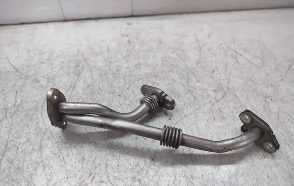 Mercedes-Benz C W204 Turbo turbocharger oiling pipe/hose 
