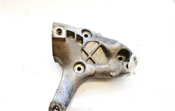 Skoda Yeti (5L) Engine mounting bracket 1K0260885B