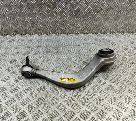 BMW 5 G60 Front lower control arm/wishbone 8833031