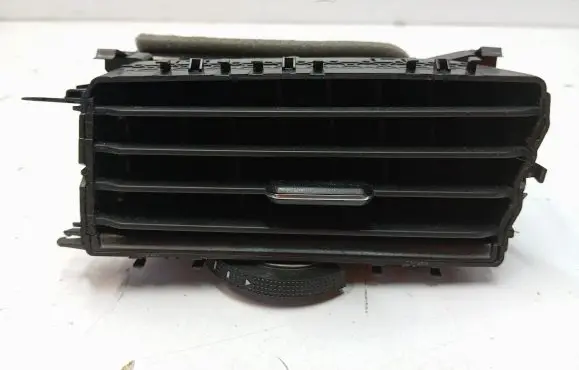 Volkswagen Tiguan Allspace Dashboard side air vent grill/cover trim 5NM815735