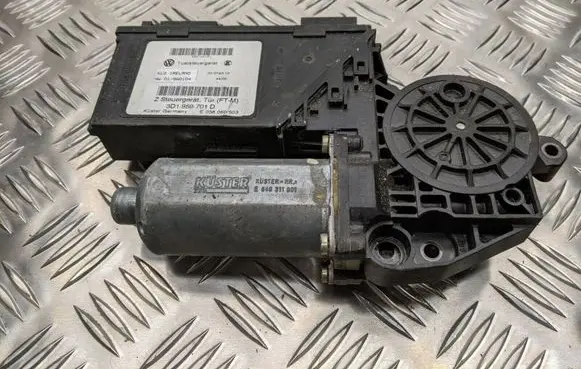 Volkswagen Phaeton Front door window regulator motor 3D1959701D E038060503