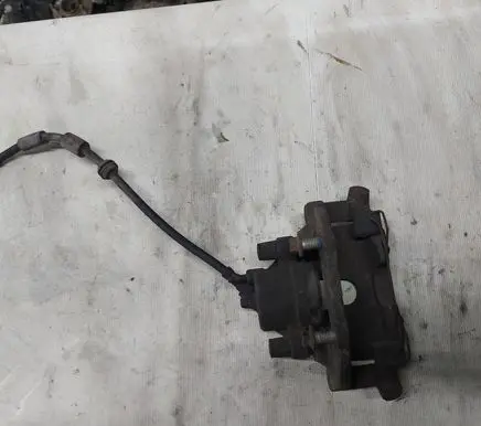 Ford Kuga I Front brake caliper 