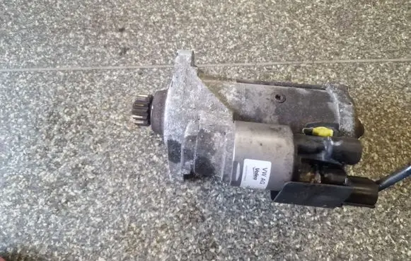 Volkswagen PASSAT CC Starter motor