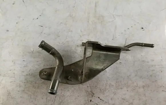 Suzuki Grand Vitara I Engine coolant pipe/hose