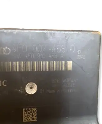 Audi A6 S6 C6 4F Gateway control module 4F0907468D