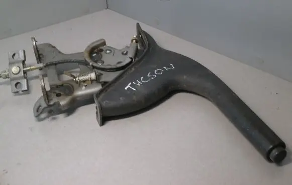 Handbrake/parking brake lever assembly