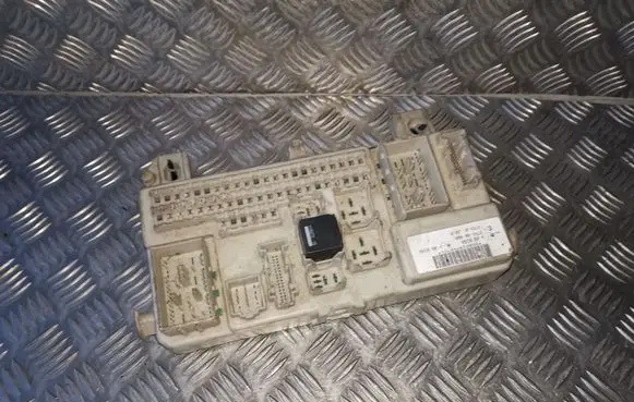 Ford Focus Fuse module 4M5T14A073BH