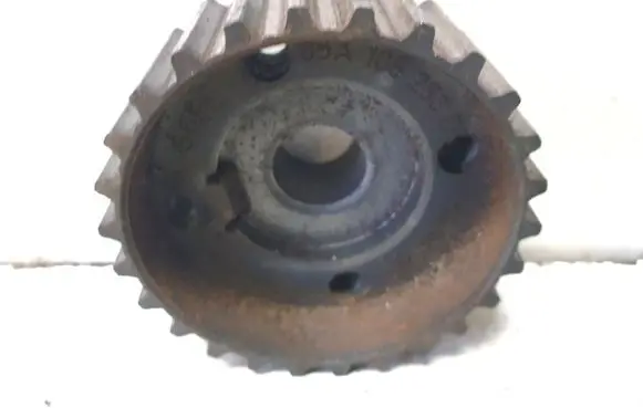 Volkswagen PASSAT B5.5 Crankshaft pulley 06A105263D