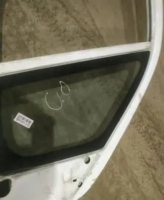 Fiat Ducato Front door vent window glass four-door
