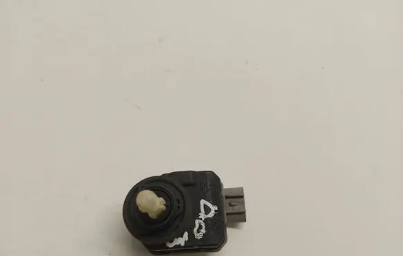 Opel Astra G Headlight level adjustment motor 90590665