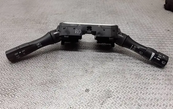 Nissan Note (E12) Wiper turn signal indicator stalk/switch 