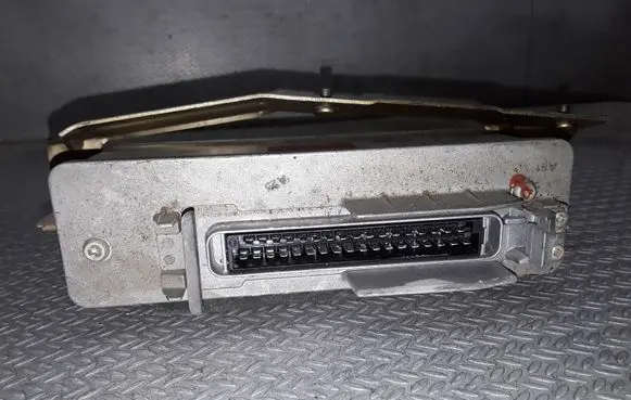 Audi 80 90 S2 B4 ABS control unit/module 0265100037 443907397C