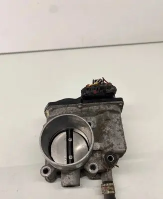 Toyota Auris 150 Throttle valve 2203037010 10J24H B0843