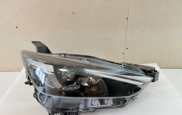 Mazda CX-3 Headlight/headlamp D10E51030