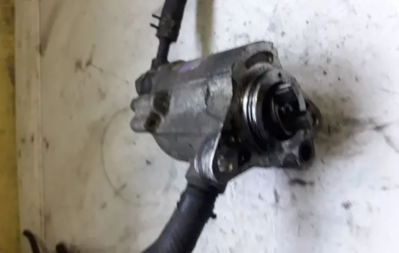 Toyota Corolla E120 E130 Vacuum pump