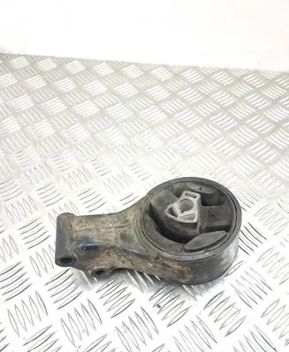 Opel Insignia A Engine mount bracket
