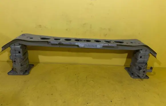 Ford Focus Front bumper cross member RZ2R9