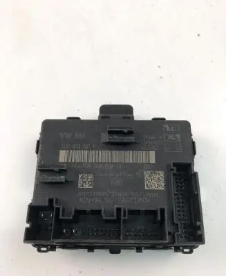 Volkswagen Golf VII Door control unit/module 5Q0959393K