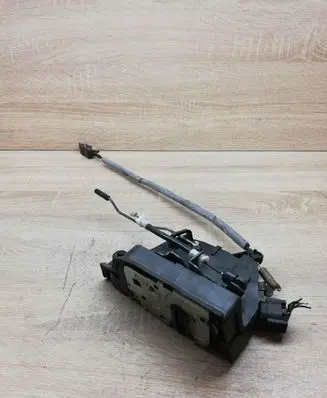 BMW X5 E53 Front door lock 8402538
