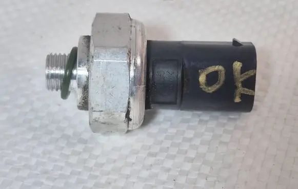 Air conditioning (A/C) pressure sensor