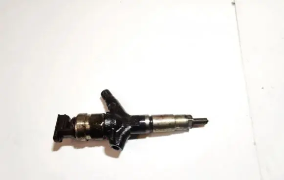 Subaru Legacy Fuel injector 16613AA020 07890