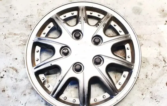 Renault Laguna I R14 wheel hub/cap/trim 