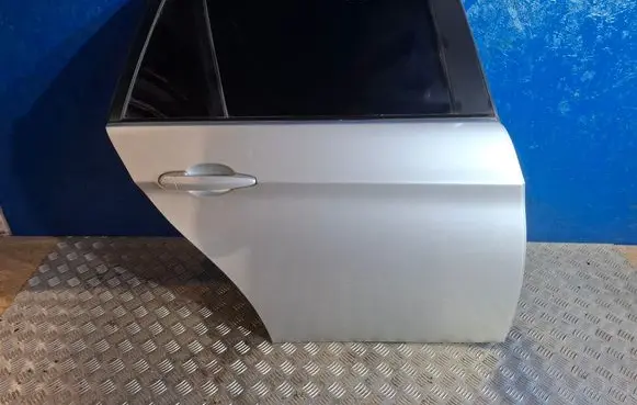 BMW 3 E90 E91 Rear door