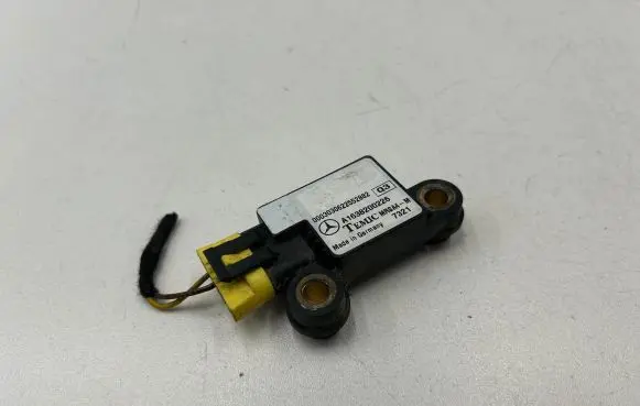 Mercedes-Benz ML W163 Airbag deployment crash/impact sensor A1638200226 000303062552882