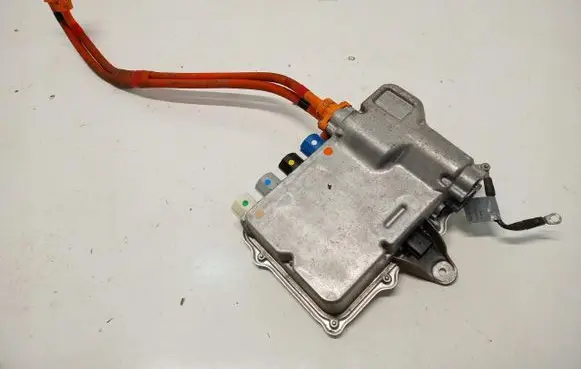 Tesla Model S Voltage converter/converter module 1059891-00-C