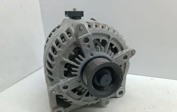 BMW 5 F10 F11 Generator/alternator 7646814 1042106982