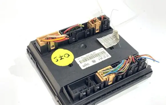 Volkswagen Transporter - Caravelle T5 Central body control module 7H0937049K