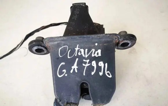 Skoda Octavia Mk2 (1Z) Tailgate/trunk/boot lock/catch/latch 1z5827501c