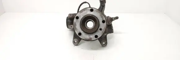 BMW X3 E83 Front wheel hub 0686