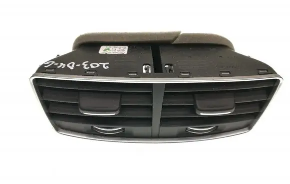Rear air vent grill