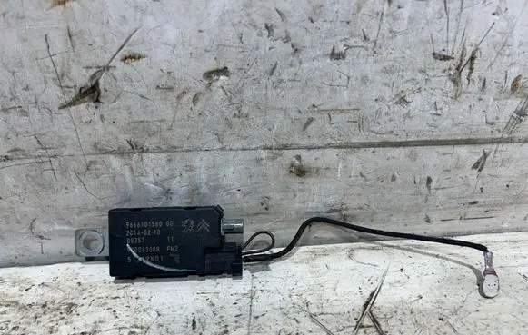 Peugeot 508 Aerial antenna amplifier 9666101580