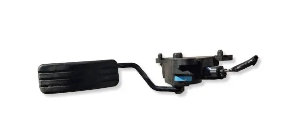 Renault Clio III Accelerator throttle pedal 8200297342B