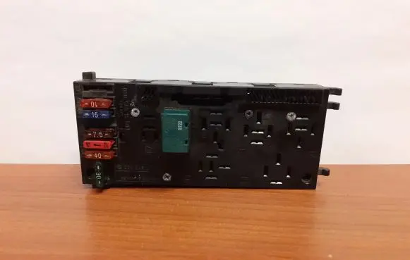Mercedes-Benz E W210 Fuse box set 0025452701 4210