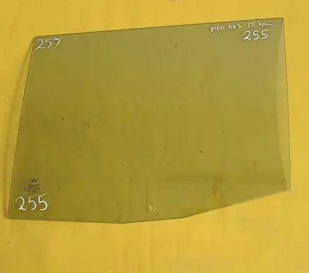 Ford Mondeo Mk III Rear door window glass
