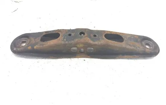 Mercedes-Benz W123 Gearbox mounting bracket 