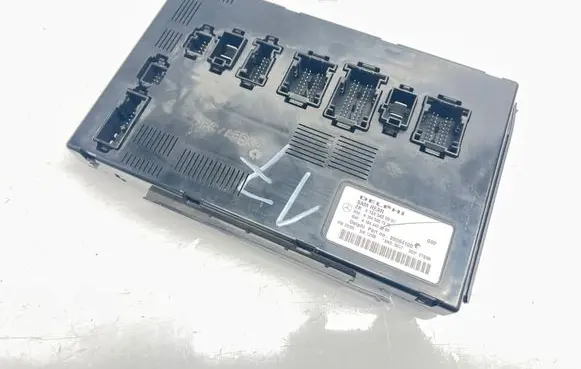 Mercedes-Benz R W251 SAM control unit A1645400901 A1645457332 A1644422800