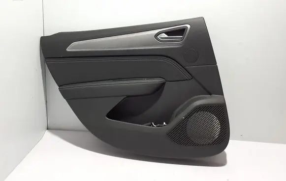 Renault Arkana Rear door card panel trim 829015631R