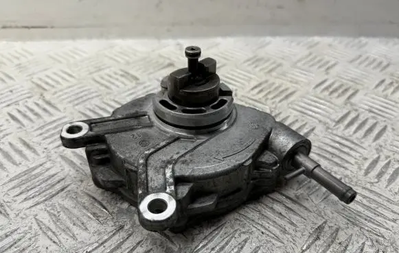 Toyota Verso Vacuum pump 293000W030 20071156