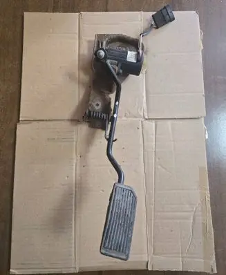 Nissan Terrano Accelerator throttle pedal 0206001022