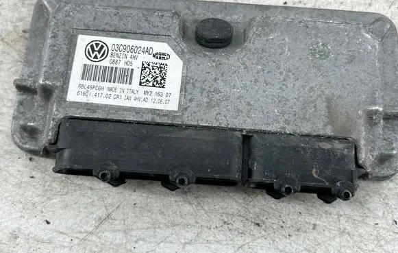 Volkswagen Polo V 6R Engine control unit/module 03C906024AD 6160141702