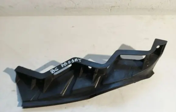 Volkswagen PASSAT B6 Front bumper mounting bracket 3C0807890