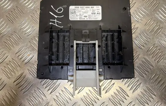 Volkswagen PASSAT B8 Comfort/convenience module 5Q0937086BK